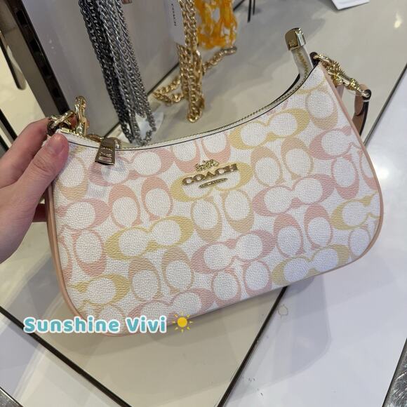 NWT Coach Teri Shoulder Bag In Pretty Signature Canvas CDZ05 Gold/Chalk/Pink